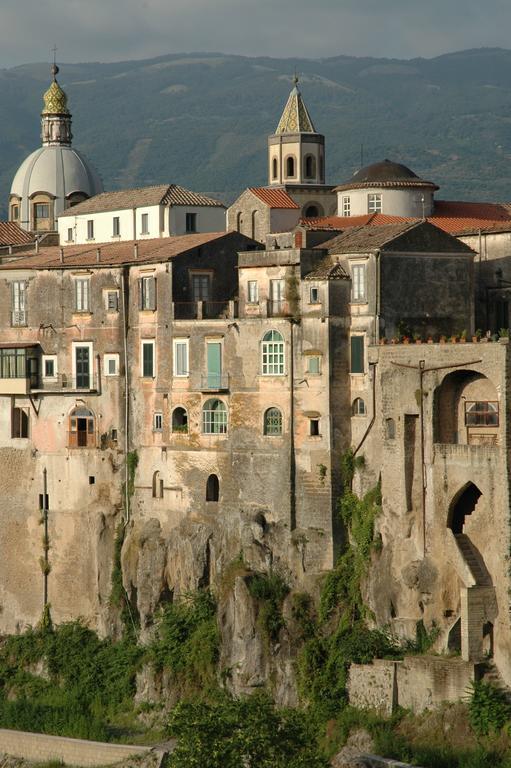 Sentieri Luminosi Apartment SantʼAgata deʼ Goti Bagian luar foto